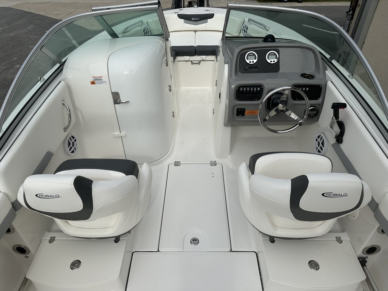 A R207 Dual Console is a Power and could be classed as a Dual Console, Fish and Ski, Freshwater Fishing, High Performance, Saltwater Fishing, Runabout,  or, just an overall Great Boat!