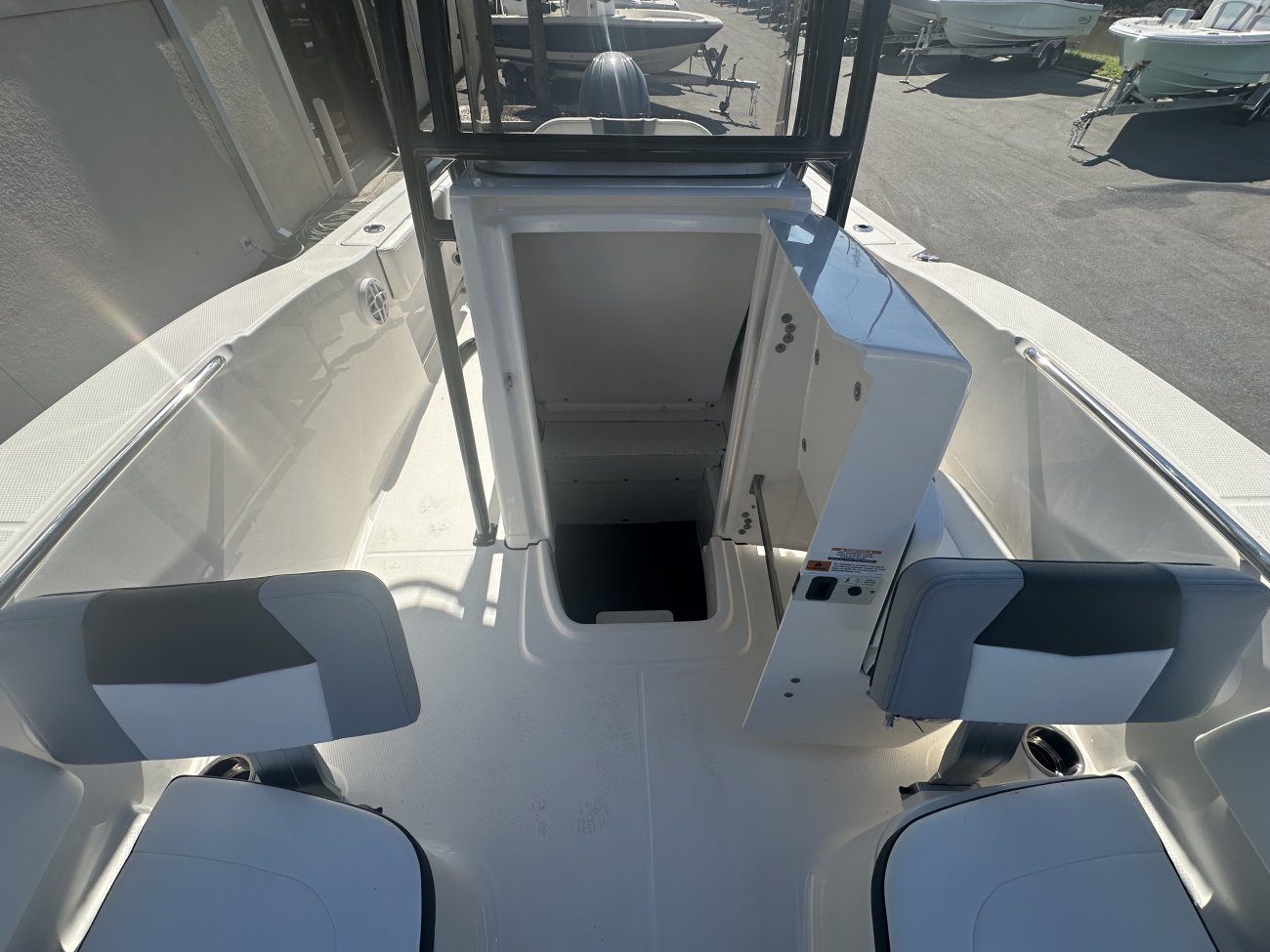A R200 Center Console is a Power and could be classed as a Center Console, Freshwater Fishing, High Performance, Saltwater Fishing, Runabout,  or, just an overall Great Boat!